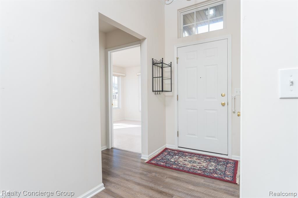 270 WOOD POINT, 13, Howell, MI 48843 — Photo 11