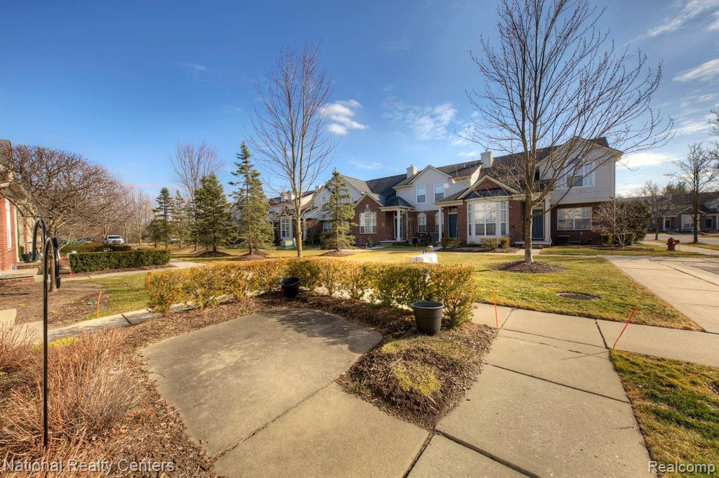 34101 EMMA Circle, Walled Lake, MI 48390 — Photo 2