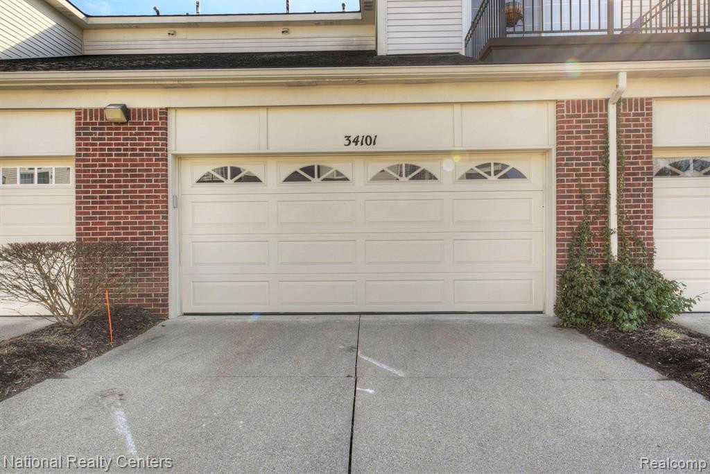 34101 EMMA Circle, Walled Lake, MI 48390 — Photo 3