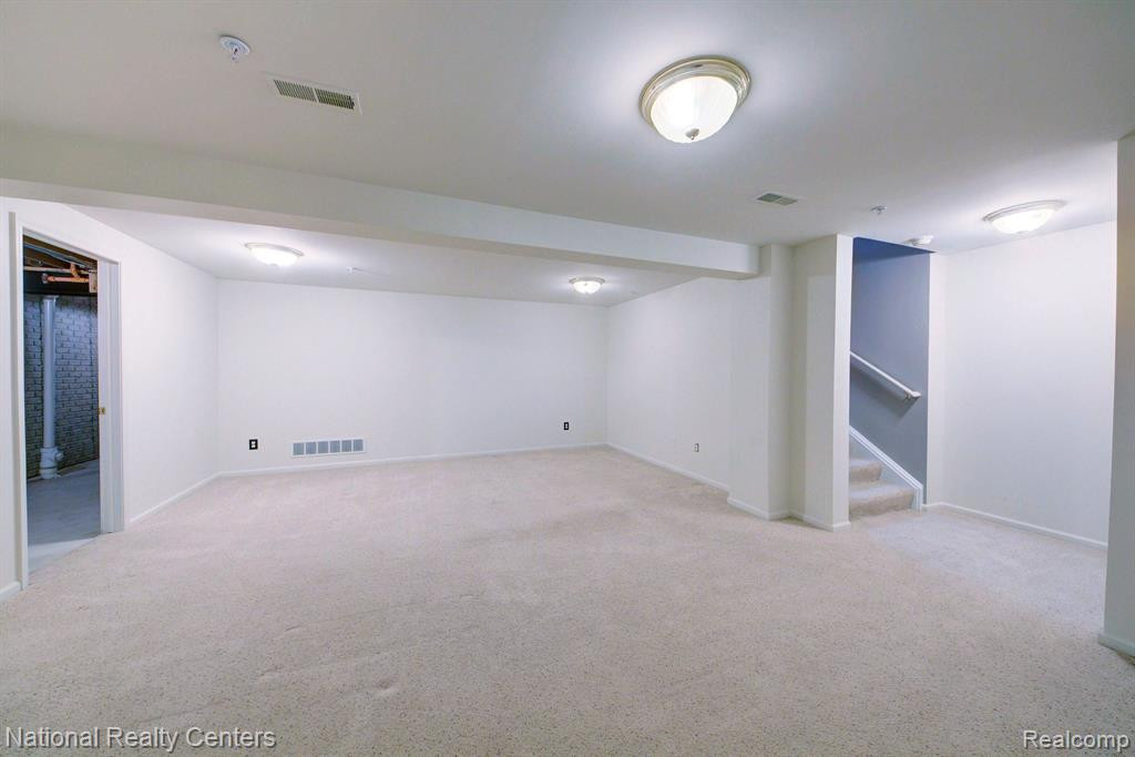 34101 EMMA Circle, Walled Lake, MI 48390 — Photo 37