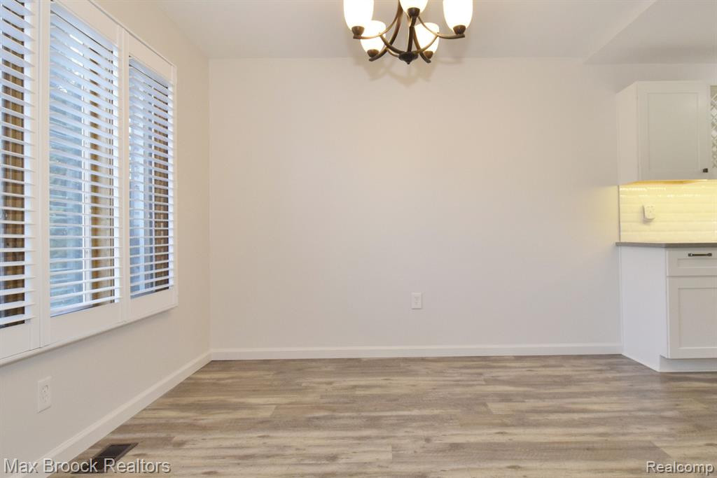 1831 TORQUAY Avenue, Royal Oak, MI 48073 — Photo 8