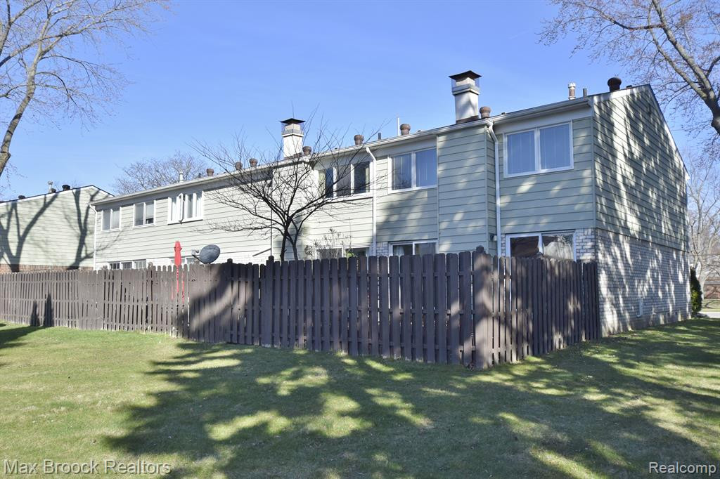 1831 TORQUAY Avenue, Royal Oak, MI 48073 — Photo 21