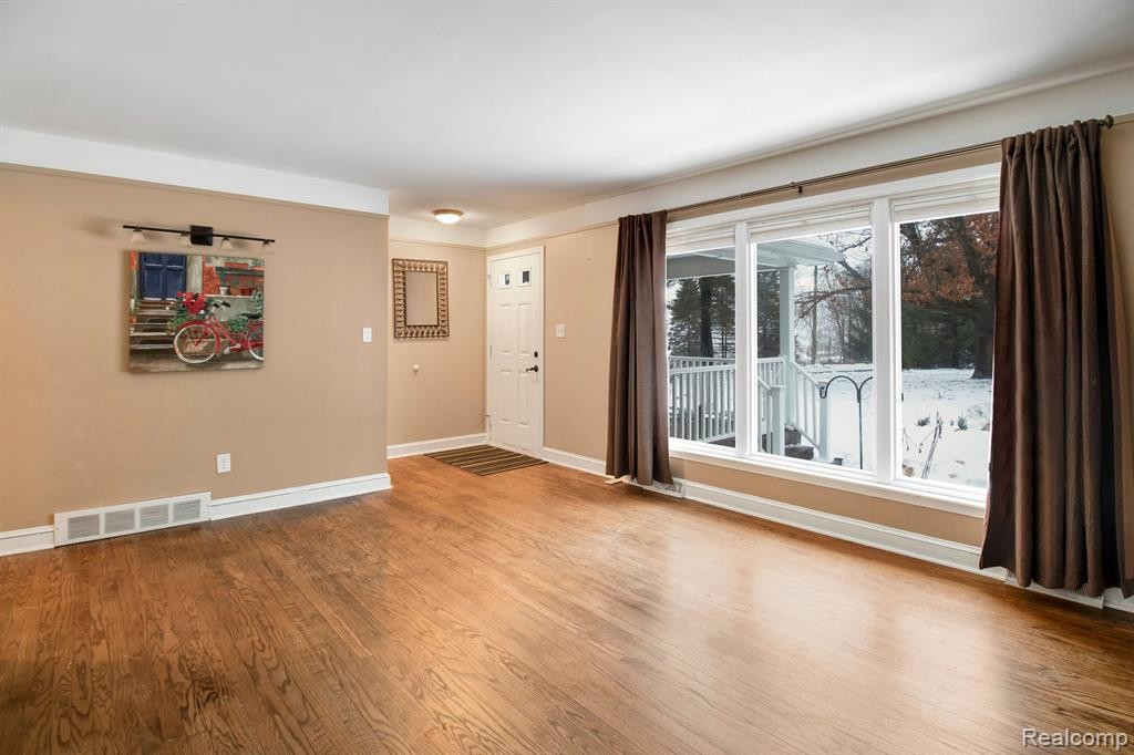 796 COLLIER Road, Auburn Hills, MI 48326 — Photo 6