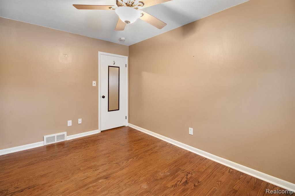 796 COLLIER Road, Auburn Hills, MI 48326 — Photo 21