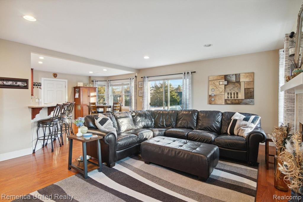 7416 LONGWORTH Drive, Brighton, MI 48116 — Photo 15