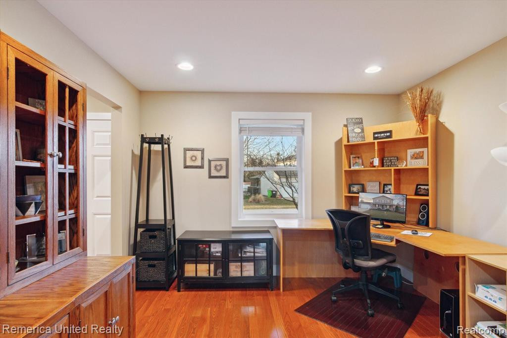 7416 LONGWORTH Drive, Brighton, MI 48116 — Photo 24