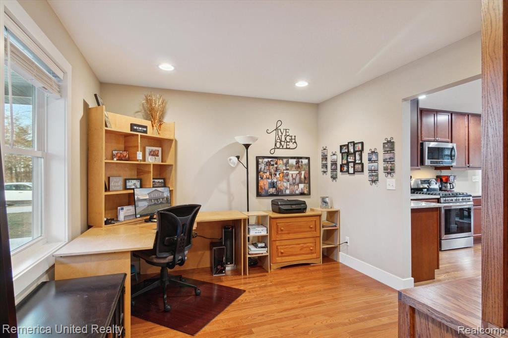 7416 LONGWORTH Drive, Brighton, MI 48116 — Photo 25