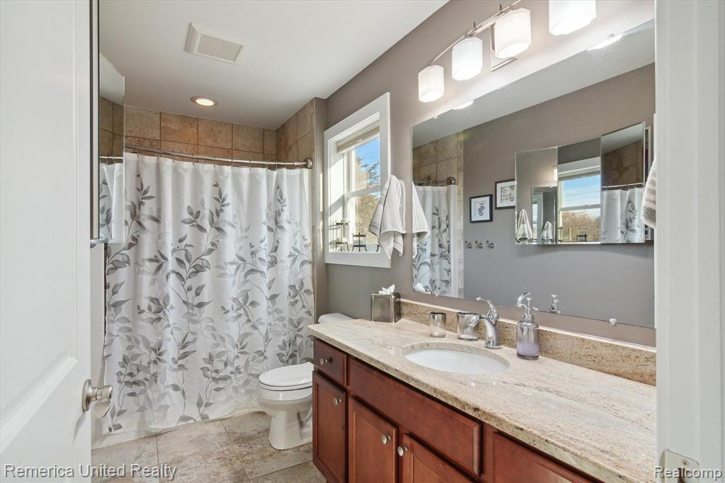 7416 LONGWORTH Drive, Brighton, MI 48116 — Photo 37