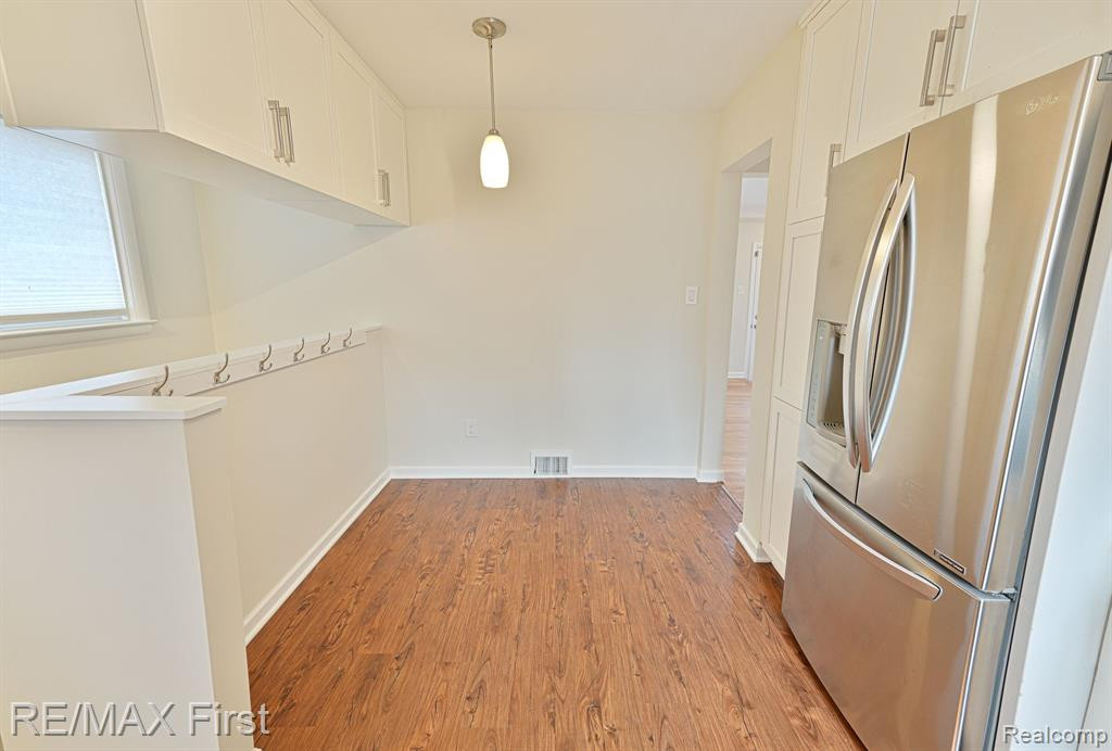 902 ENGLEWOOD Avenue, Royal Oak, MI 48073 — Photo 8