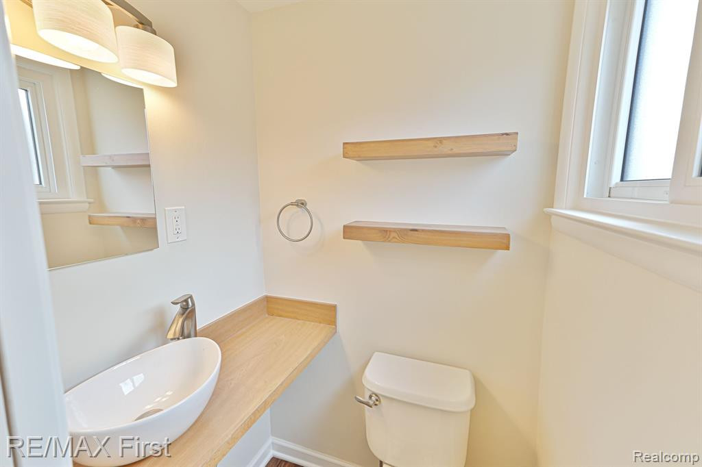902 ENGLEWOOD Avenue, Royal Oak, MI 48073 — Photo 18