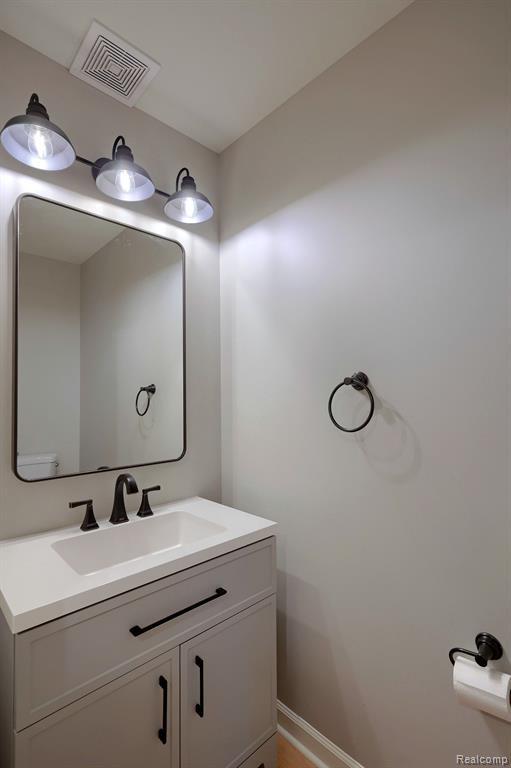 950 LEON Road, Walled Lake, MI 48390 — Photo 13