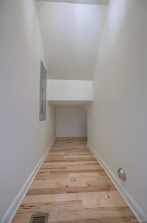 950 LEON Road, Walled Lake, MI 48390 — Photo 15