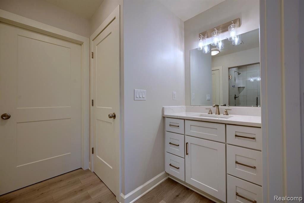 950 LEON Road, Walled Lake, MI 48390 — Photo 21