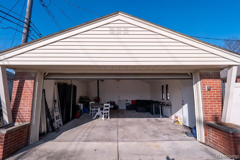 8609 Whitefield Street, Dearborn Heights, MI 48127 — Photo 23