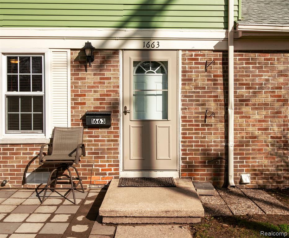1663 WINGATE Boulevard, Ypsilanti, MI 48198 — Photo 2