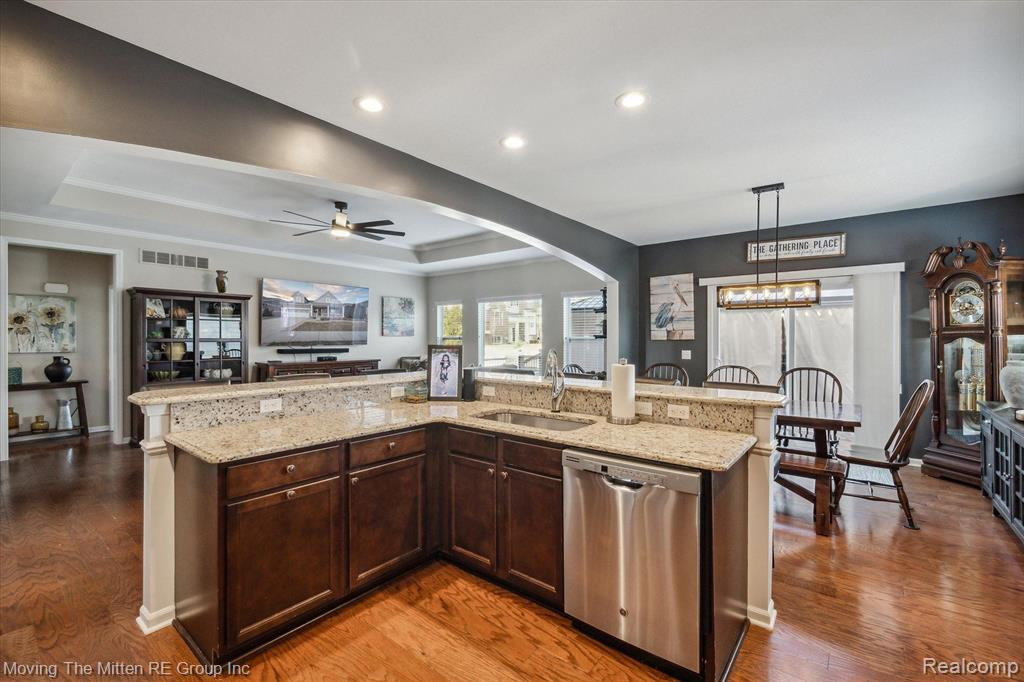 49658 DIVISION Street, Canton, MI 48188 — Photo 13