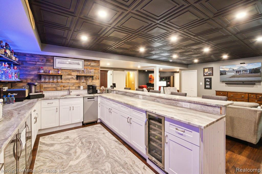 49658 DIVISION Street, Canton, MI 48188 — Photo 38