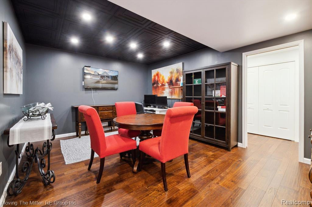 49658 DIVISION Street, Canton, MI 48188 — Photo 39
