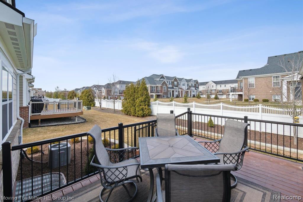 49658 DIVISION Street, Canton, MI 48188 — Photo 42