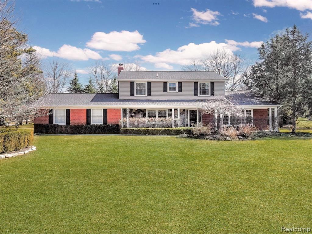 5187 GLENGATE Road, Rochester, MI 48306 — front exterior