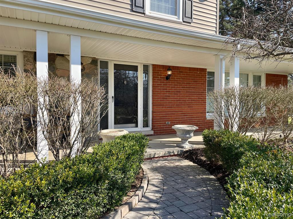 5187 GLENGATE Road, Rochester, MI 48306 — Photo 3