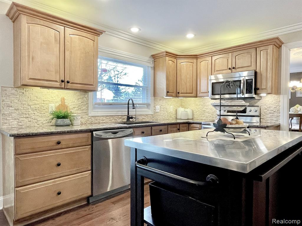 5187 GLENGATE Road, Rochester, MI 48306 — Photo 7