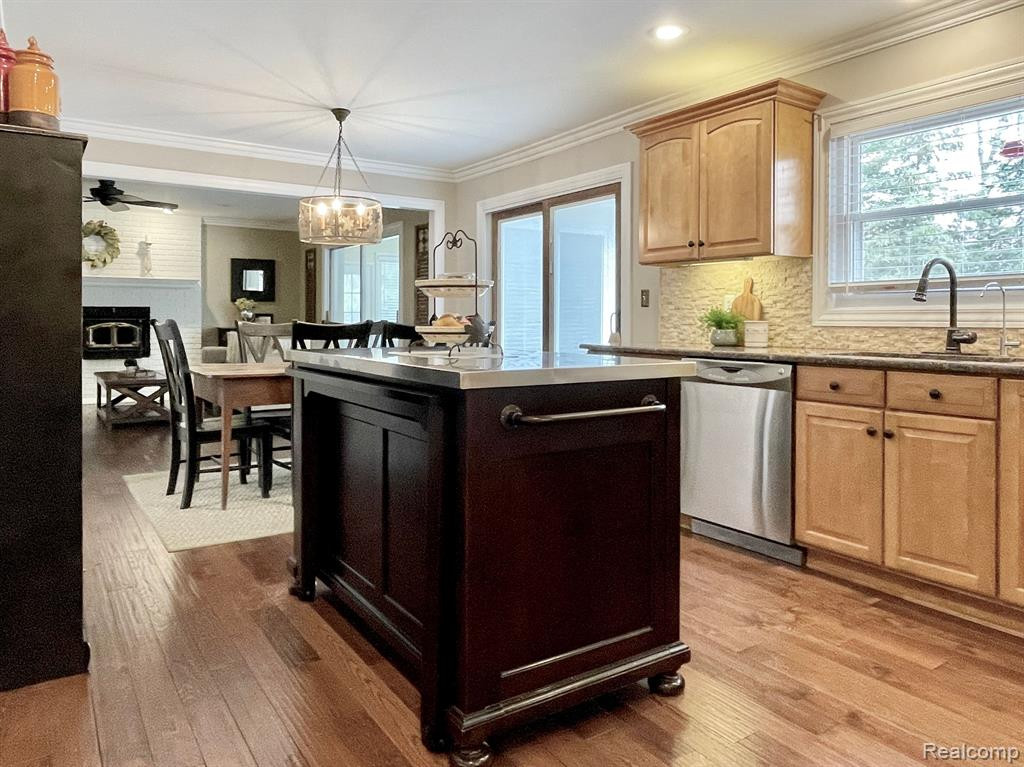 5187 GLENGATE Road, Rochester, MI 48306 — Photo 8