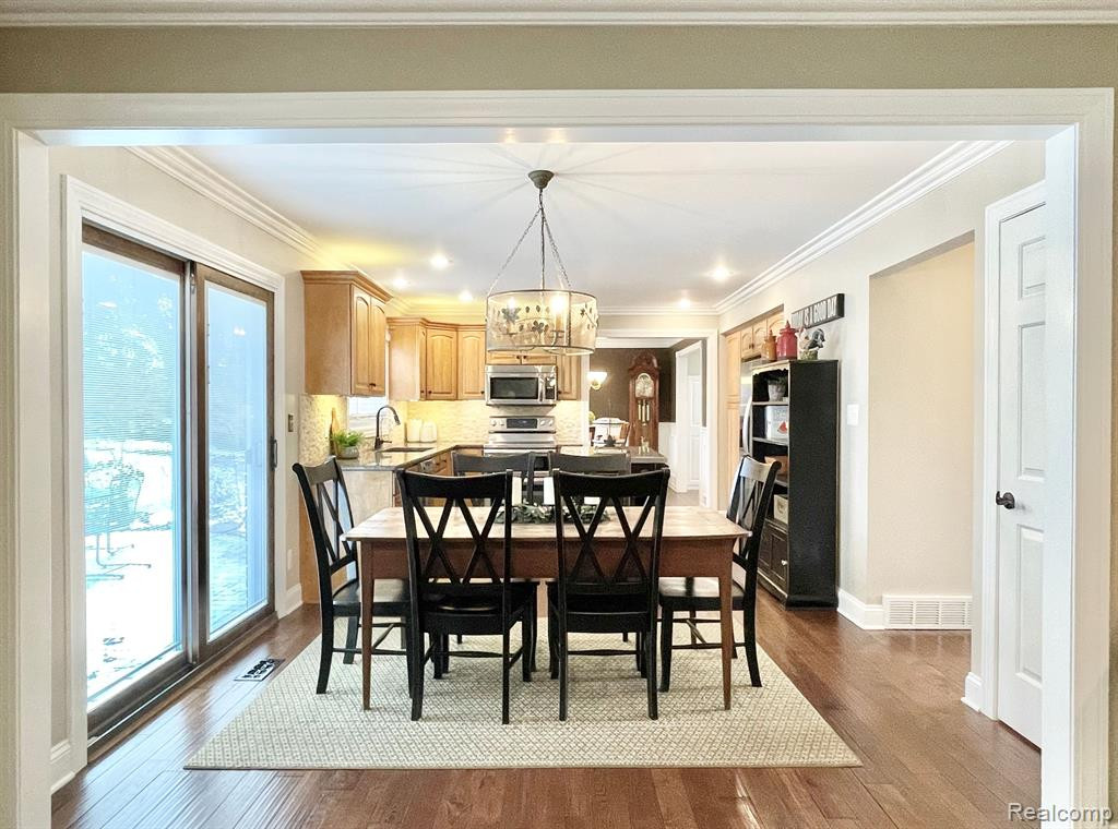 5187 GLENGATE Road, Rochester, MI 48306 — Photo 10