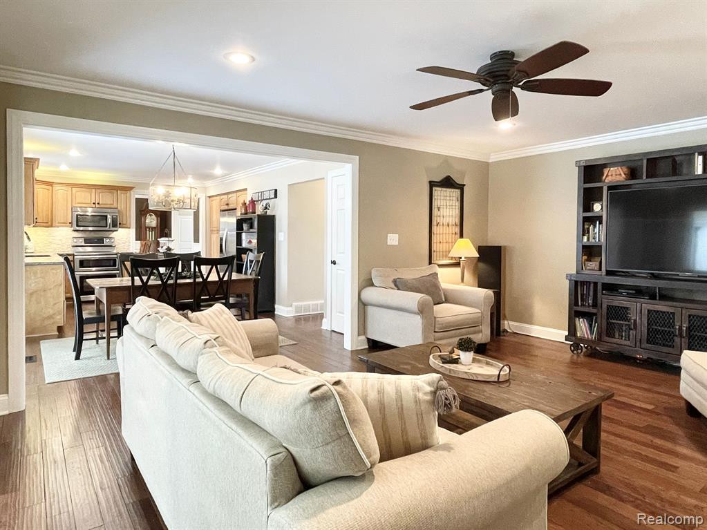 5187 GLENGATE Road, Rochester, MI 48306 — Photo 17