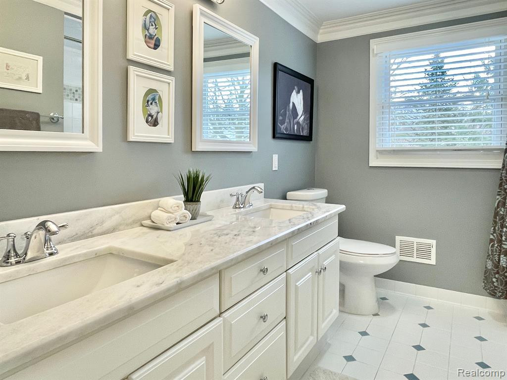 5187 GLENGATE Road, Rochester, MI 48306 — Photo 28