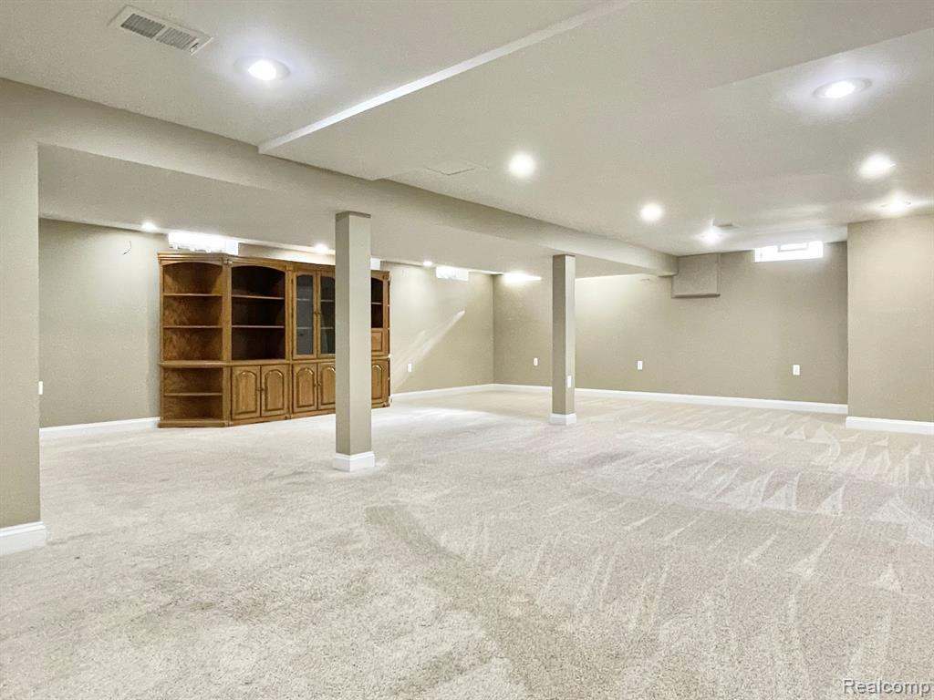 5187 GLENGATE Road, Rochester, MI 48306 — Photo 35