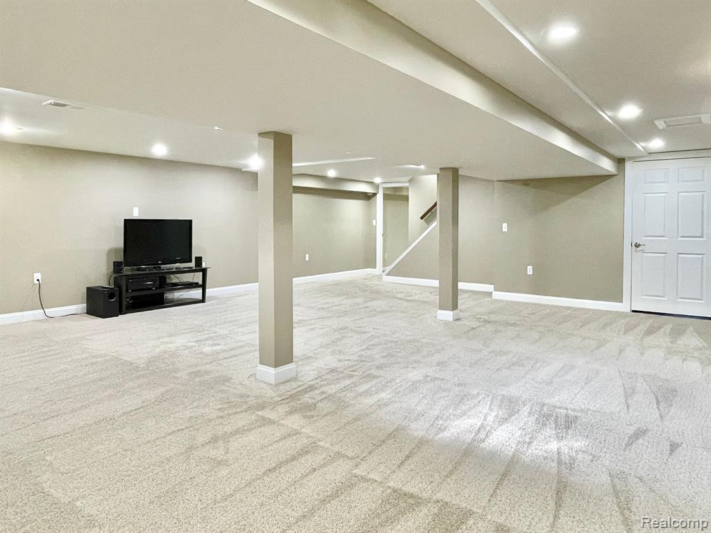 5187 GLENGATE Road, Rochester, MI 48306 — Photo 36