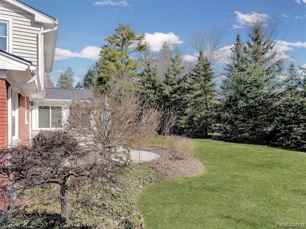 5187 GLENGATE Road, Rochester, MI 48306 — Photo 40