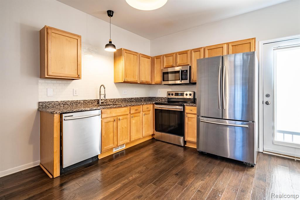 5561 BRUSH Street, Detroit, MI 48202 — Photo 5