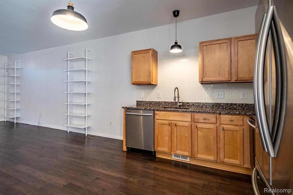 5561 BRUSH Street, Detroit, MI 48202 — Photo 7