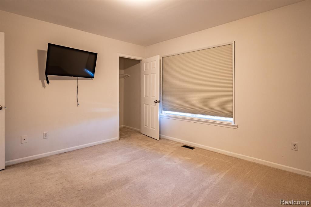 5561 BRUSH Street, Detroit, MI 48202 — Photo 17