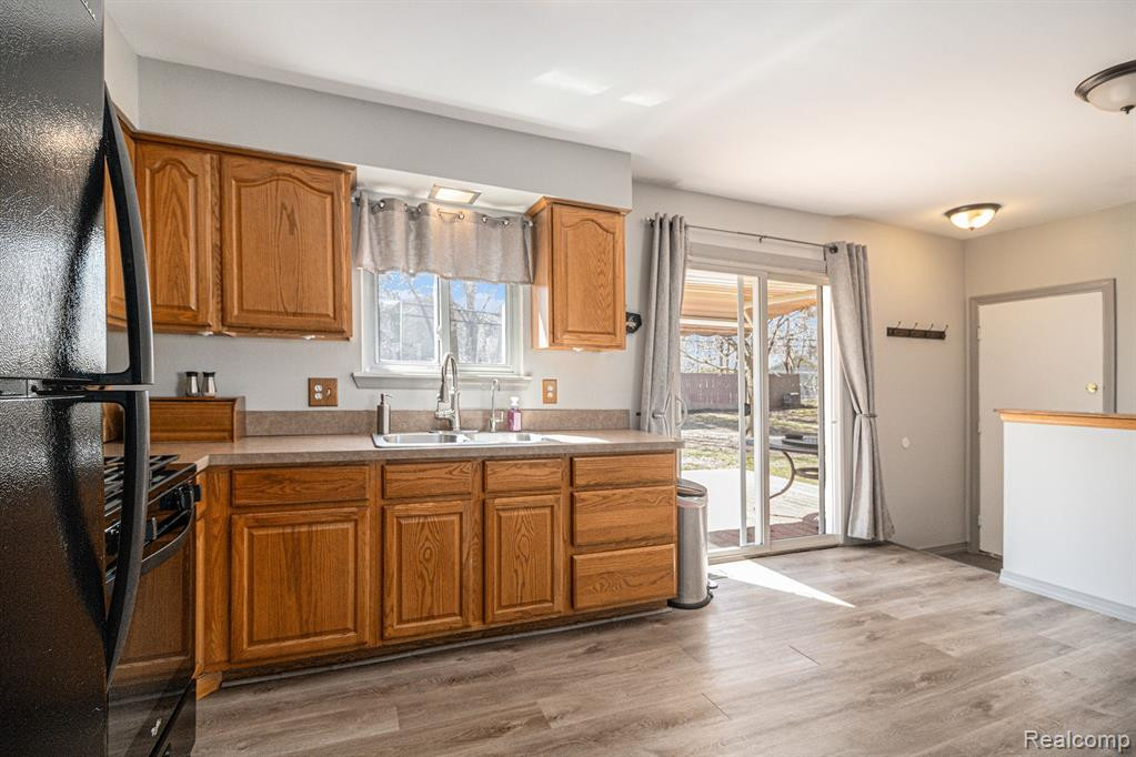 505 PENNY LAKE Road, Wolverine Lake, MI 48390 — Photo 5