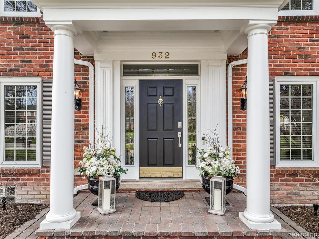 932 Adams Castle Drive, Bloomfield Hills, MI 48304 — Photo 3