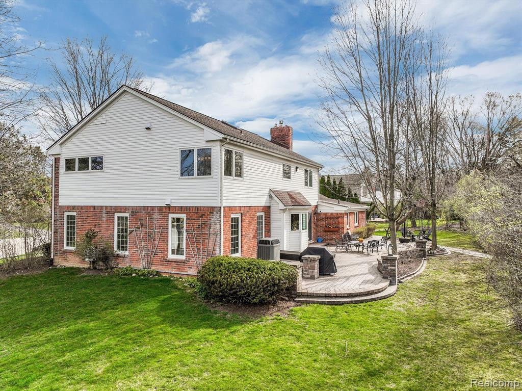 932 Adams Castle Drive, Bloomfield Hills, MI 48304 — Photo 9