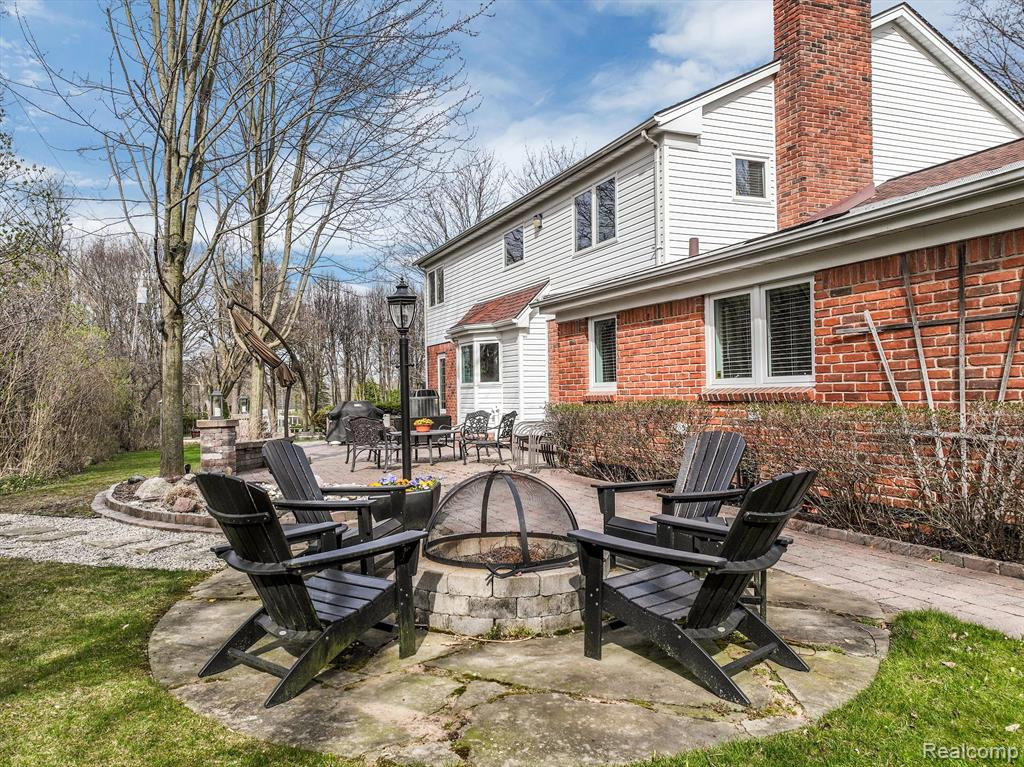 932 Adams Castle Drive, Bloomfield Hills, MI 48304 — Photo 12