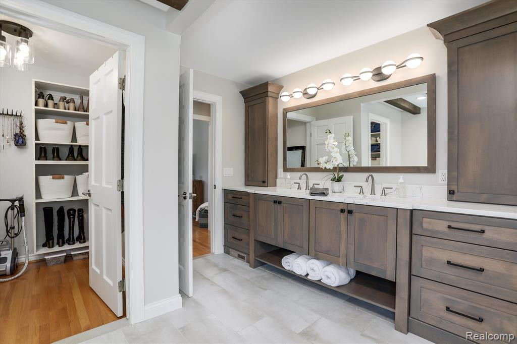 932 Adams Castle Drive, Bloomfield Hills, MI 48304 — Photo 34