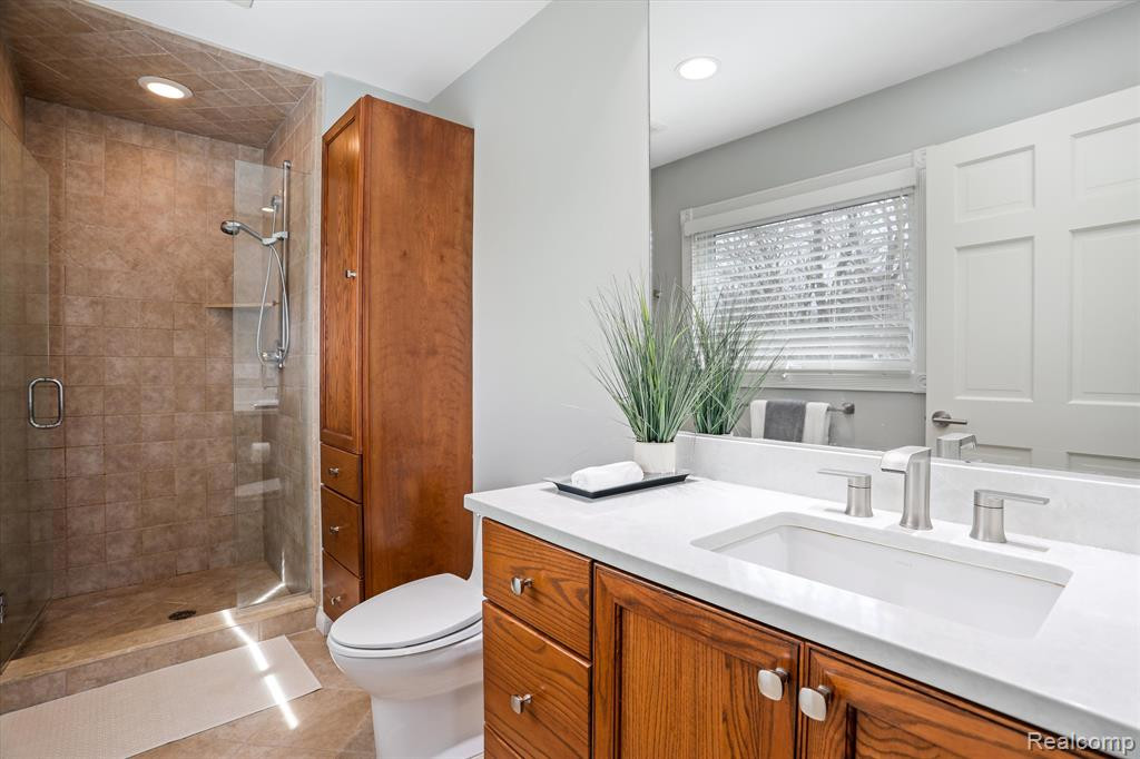 932 Adams Castle Drive, Bloomfield Hills, MI 48304 — Photo 38