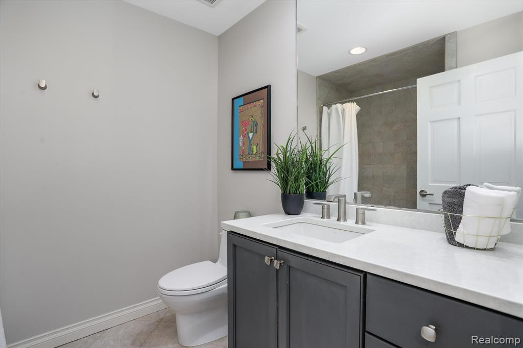 932 Adams Castle Drive, Bloomfield Hills, MI 48304 — Photo 41
