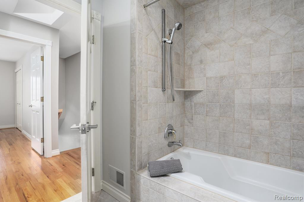 932 Adams Castle Drive, Bloomfield Hills, MI 48304 — Photo 42