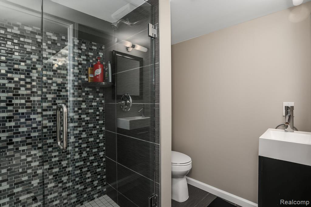 932 Adams Castle Drive, Bloomfield Hills, MI 48304 — Photo 45