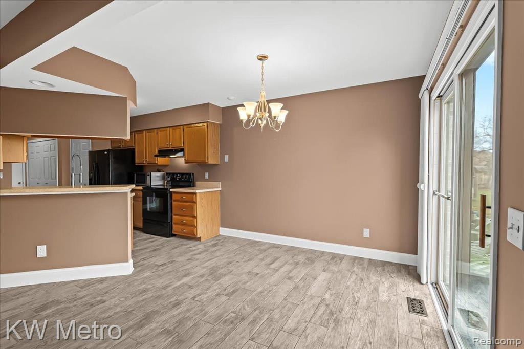 45097 Horseshoe Circle, Canton, MI 48187 — Photo 5
