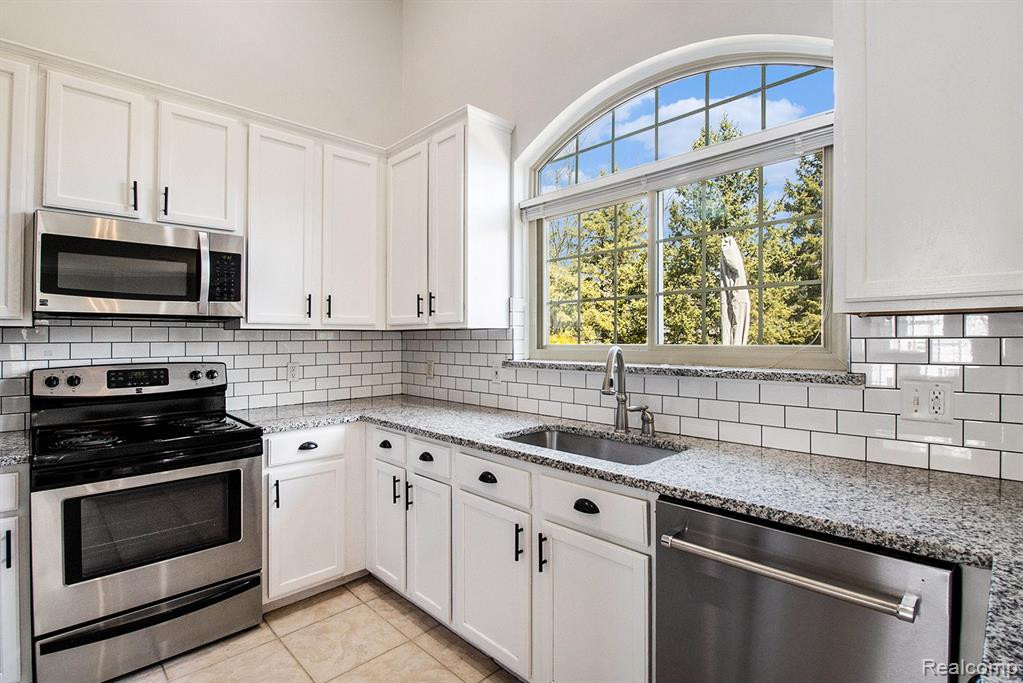 5608 LE BLANC Avenue, Ann Arbor, MI 48103 — Photo 6