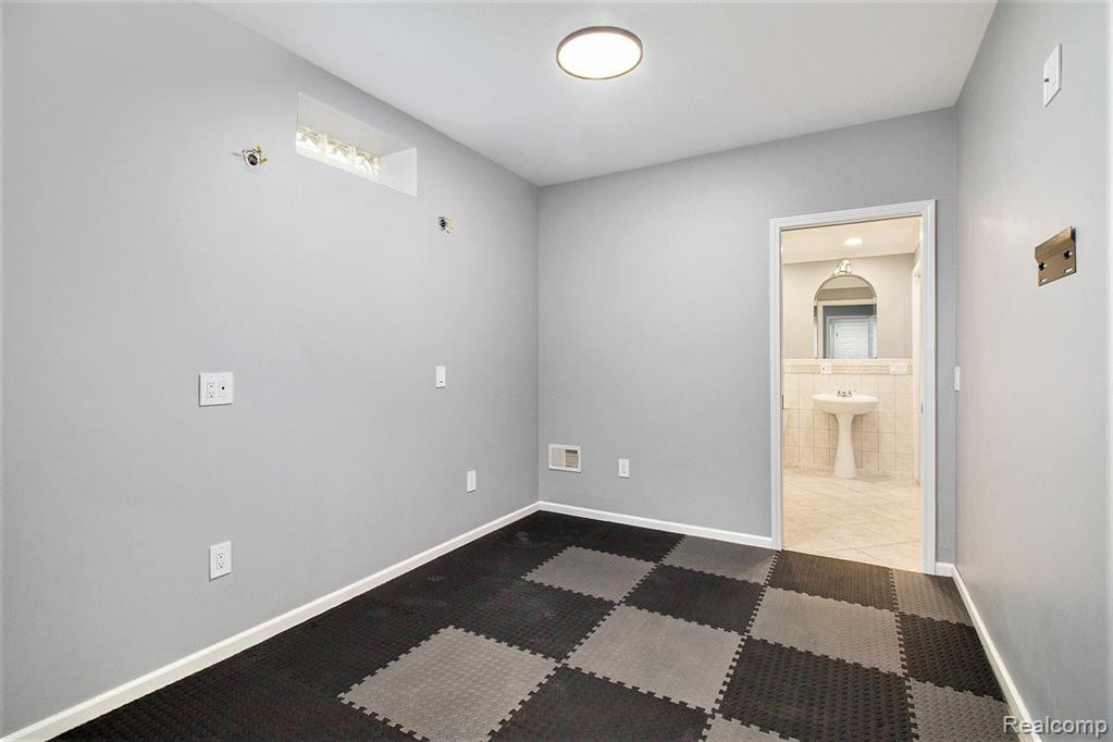 5608 LE BLANC Avenue, Ann Arbor, MI 48103 — Photo 23