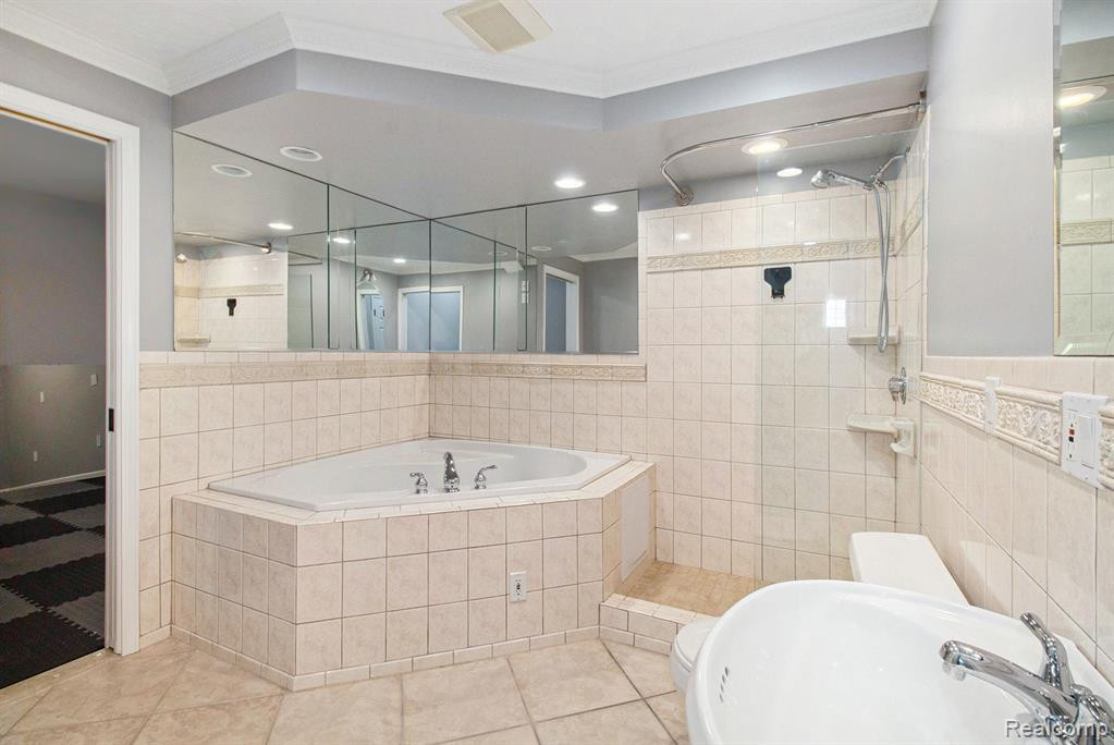 5608 LE BLANC Avenue, Ann Arbor, MI 48103 — Photo 25