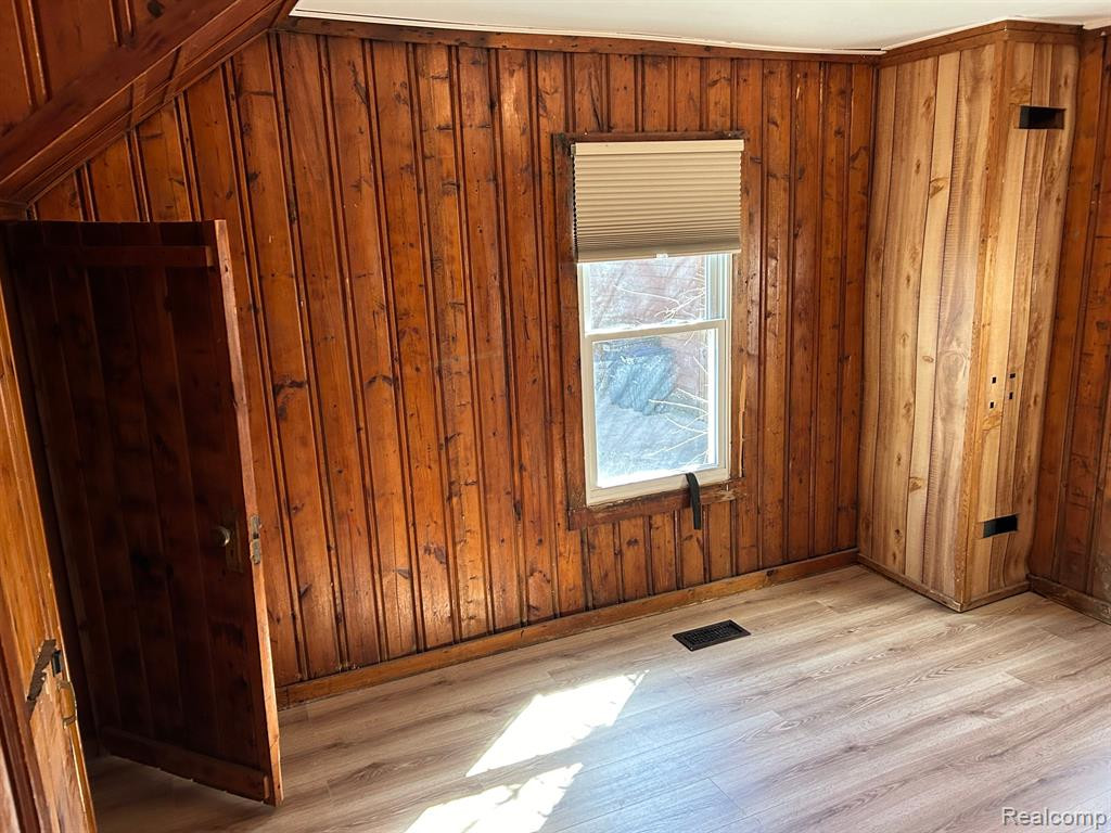 532 KENNARD Street, Lake Orion, MI 48362 — Photo 9